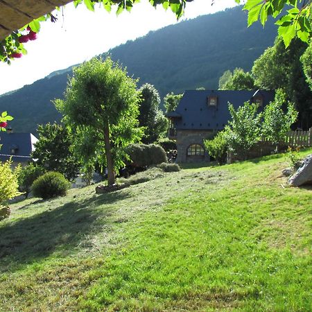 Casa Rural Fontamil Gistaín エクステリア 写真