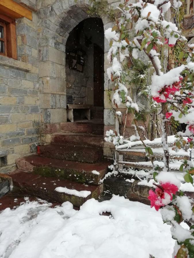 Casa Rural Fontamil Gistaín エクステリア 写真